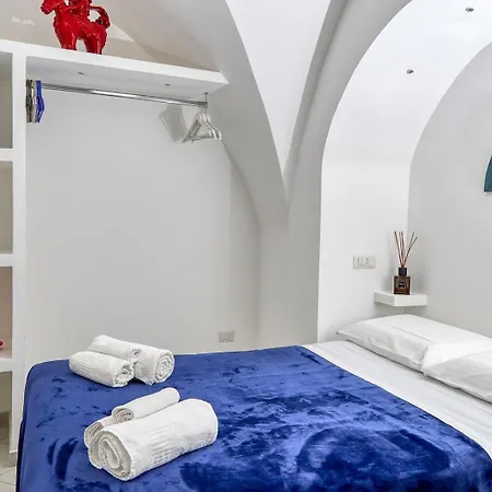 Daire O' Murzillo - Exclusive In Piazzetta!