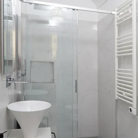 Daire O' Murzillo - Exclusive In Piazzetta! *