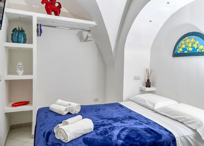 Daire O' Murzillo - Exclusive In Piazzetta!