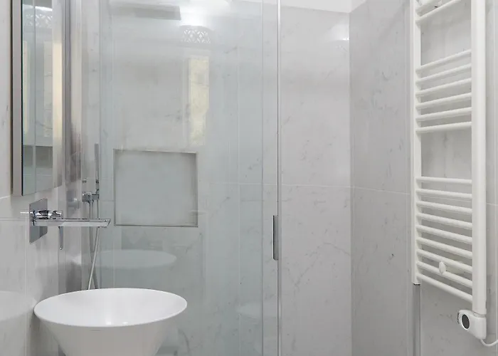 Daire O' Murzillo - Exclusive In Piazzetta! *